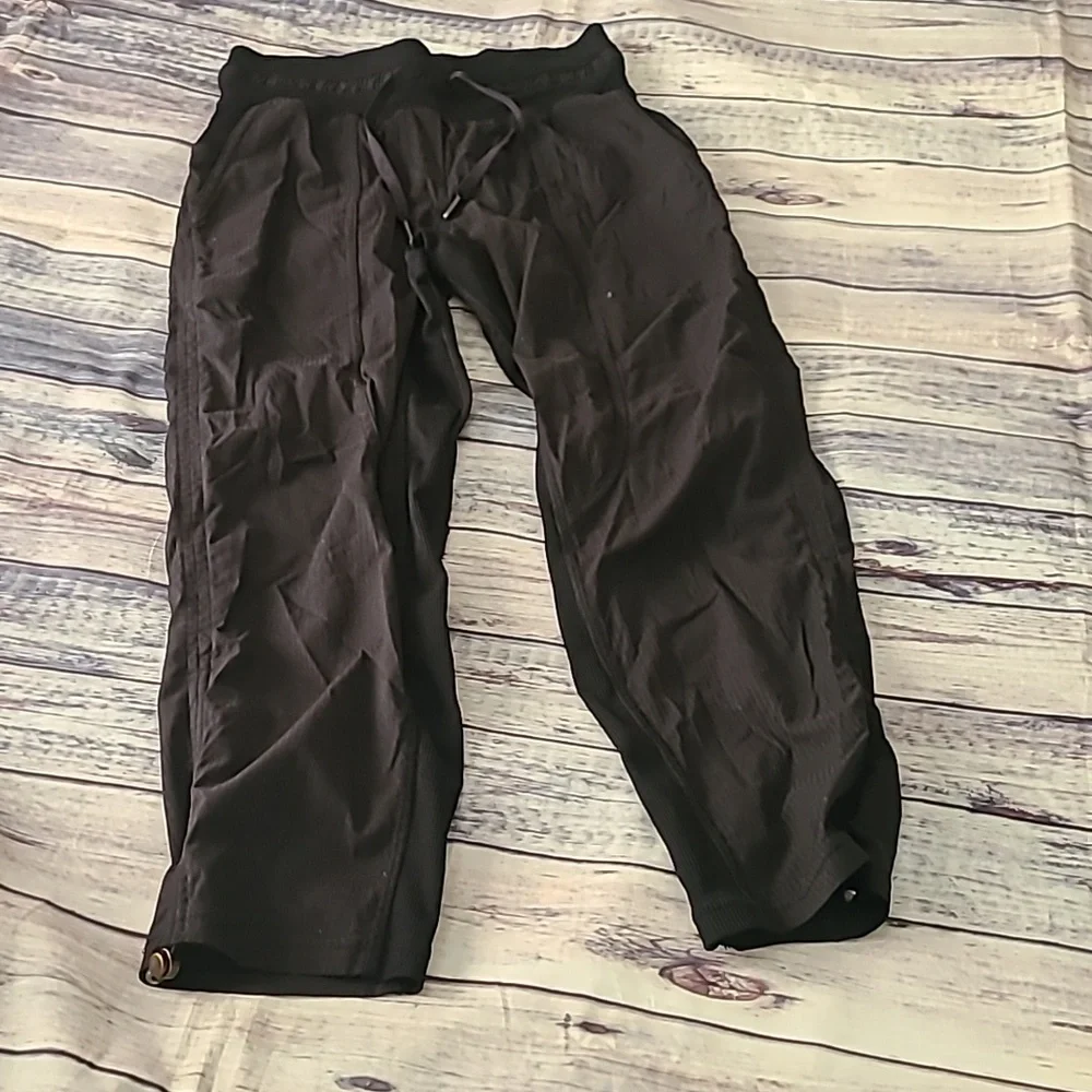 Lululemon Dance Studio Crop Size 0 Adjustable Ankles - Picture 5 of 8